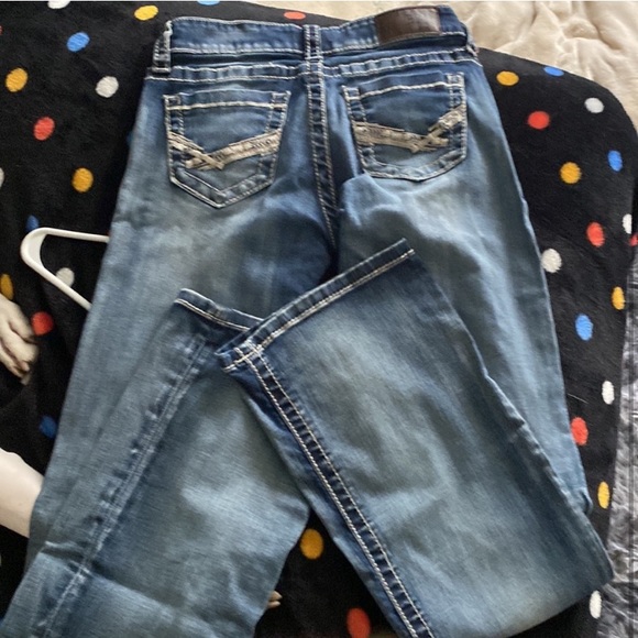 Stone wash dark blue jeans - Picture 3 of 3